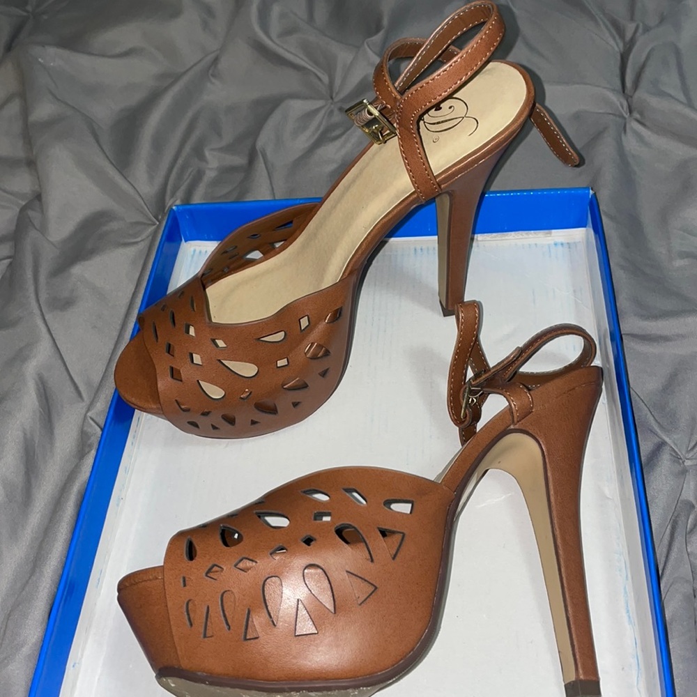 Heels size 7.5